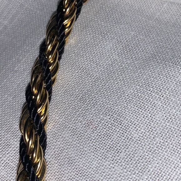 Vintage 80’s Gold and Black Rope Chain Necklace Ser with Matching Clip Earrings - Picture 4 of 11